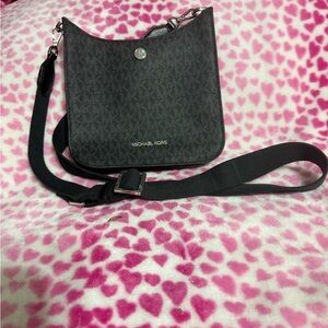Michael Kors Elegant Black Crossbody Bag